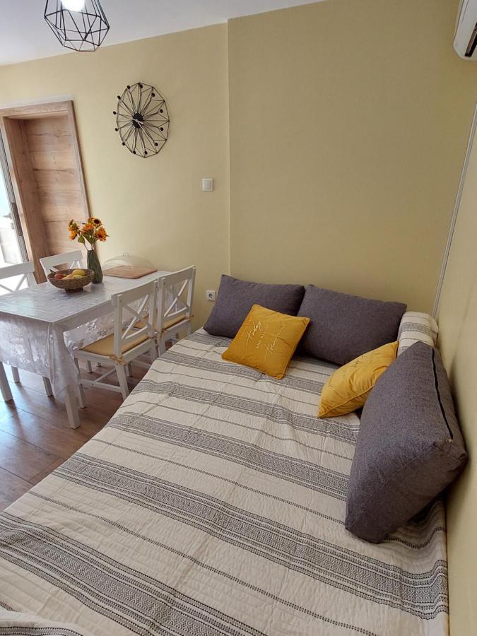 Mexicana Apartment Yellow 자다르 외부 사진